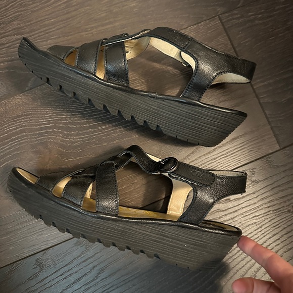 Fly London Rini Black Sandals 41 (10) - Picture 2 of 6